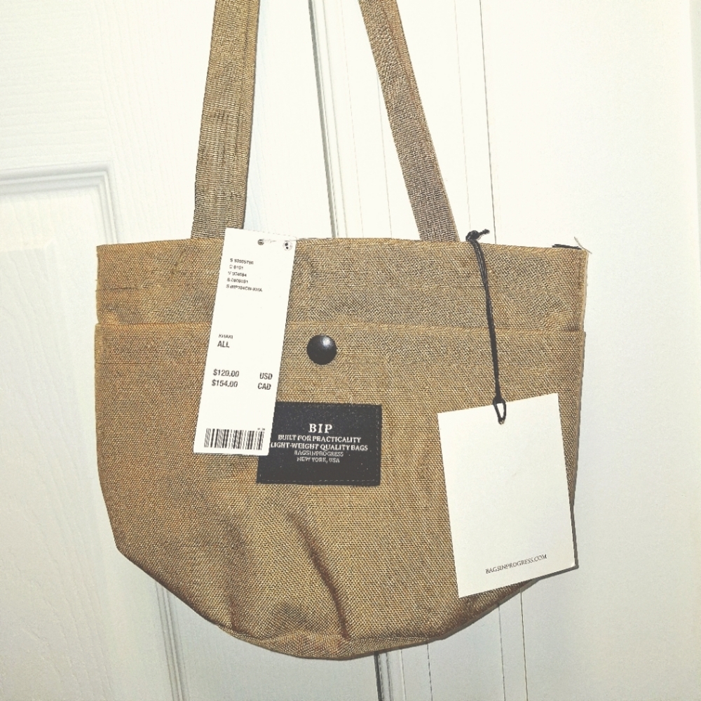BIP TOTE from Urban Outfitters